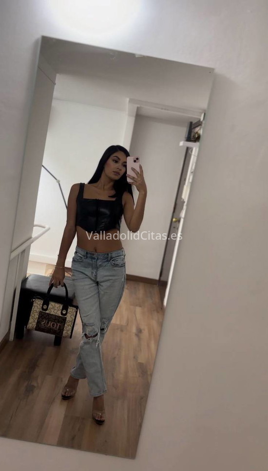 Laura, bella colombiana . 672958028. Citas en VALLADOLID, VALLADOLID. www.valladolidcitas.es.