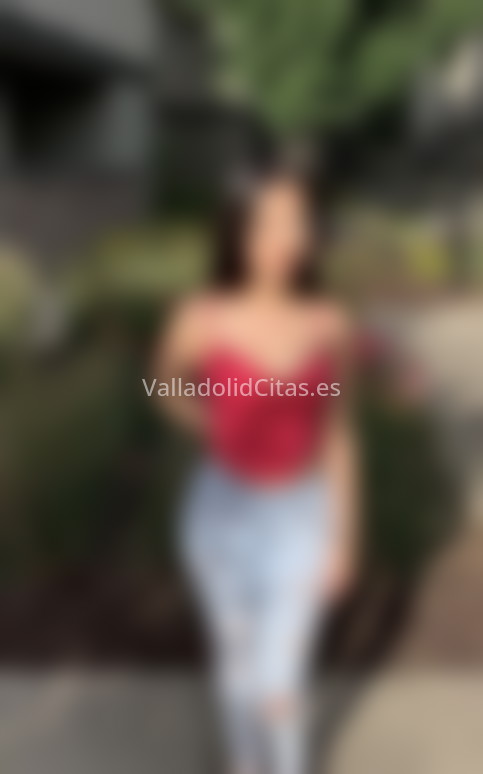 Carolina, joven delgadita y divertida . 604370952. Citas en VALLADOLID, VALLADOLID. www.valladolidcitas.es.