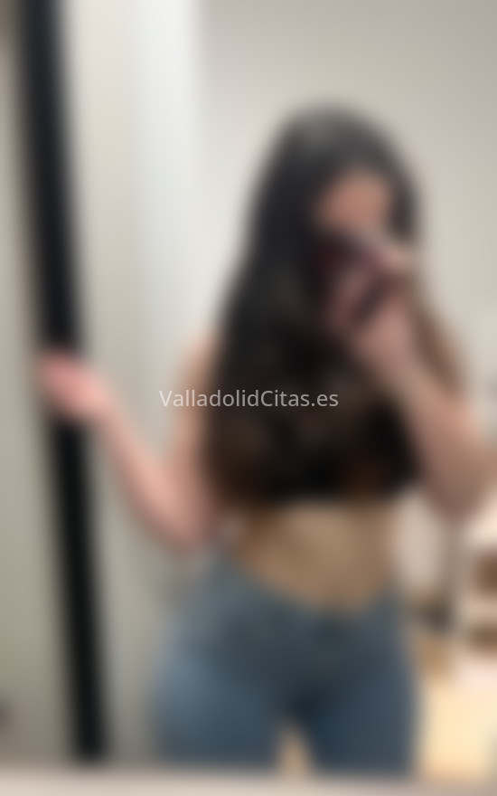Carlota, española de 25 años. 672899162. Citas en VALLADOLID, VALLADOLID. www.valladolidcitas.es.