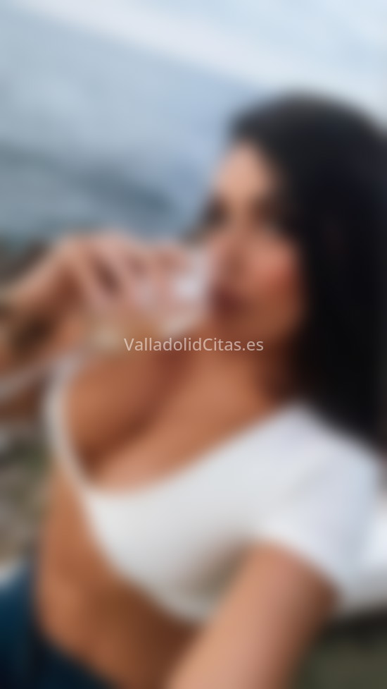 Ariadna, morena aventurera. 613968258. Citas en VALLADOLID, VALLADOLID. www.valladolidcitas.es.