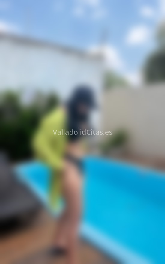 Nadia, morena brasileña risueña. 613210954. Citas en VALLADOLID, VALLADOLID. www.valladolidcitas.es.