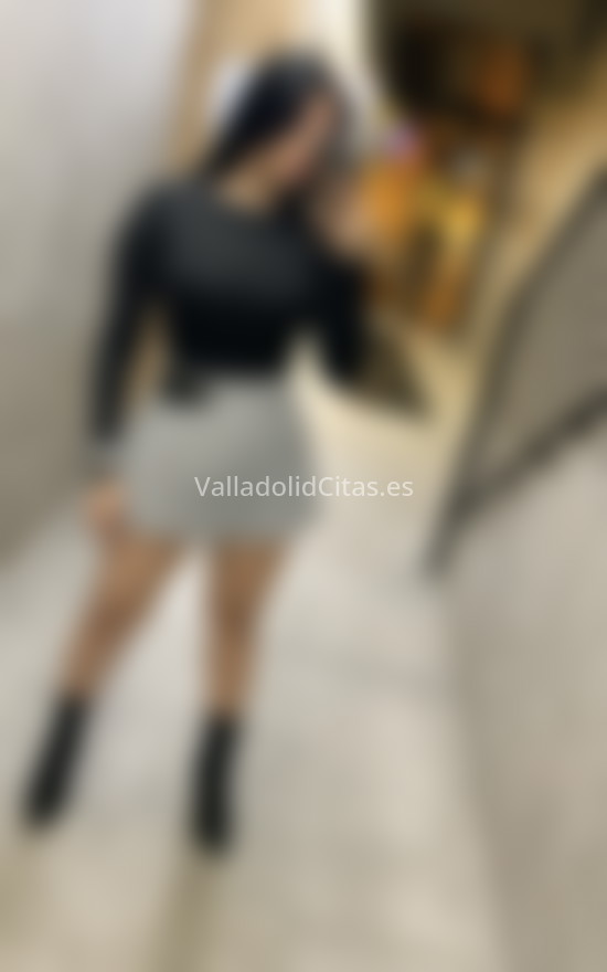 Nadia, morena brasileña risueña. 613210954. Citas en VALLADOLID, VALLADOLID. www.valladolidcitas.es.