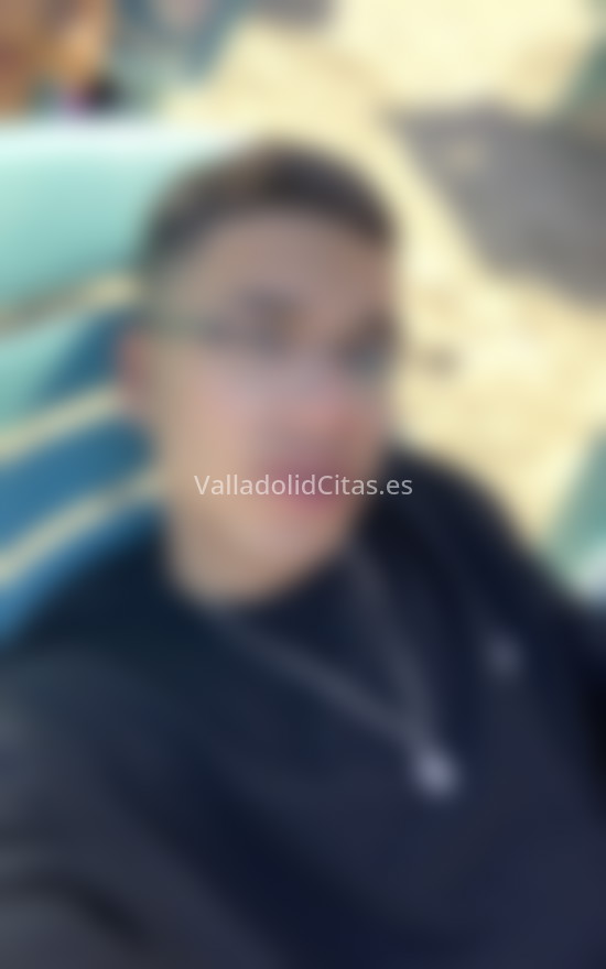 Aron, de paso por la ciudad. 691248835. Citas en VALLADOLID, VALLADOLID. www.valladolidcitas.es.