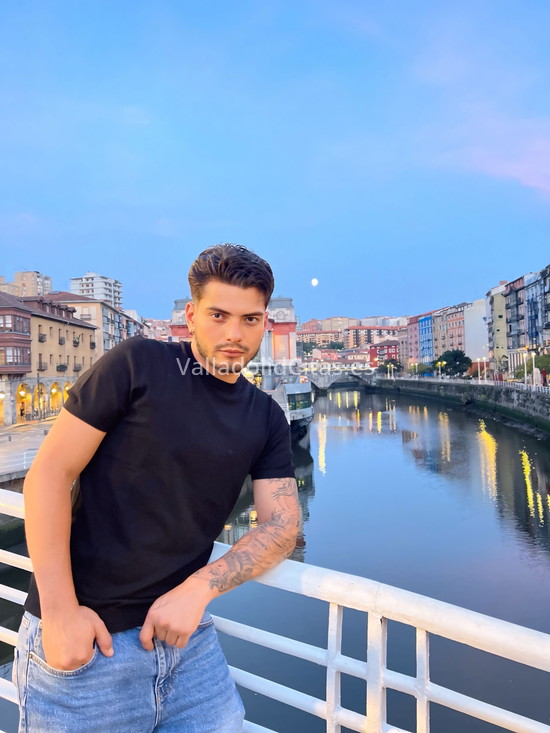 Felipe, colombiano recién llegado. 624048920. Citas en VALLADOLID, VALLADOLID. www.valladolidcitas.es. Felipe, colombiano recién llegado. 624048920. Citas en VALLADOLID, VALLADOLID. www.valladolidcitas.es.