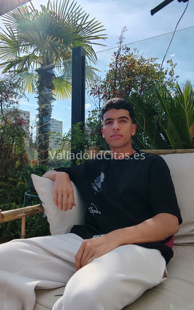Esteban. 614520794. Citas en VALLADOLID, VALLADOLID. www.valladolidcitas.es.