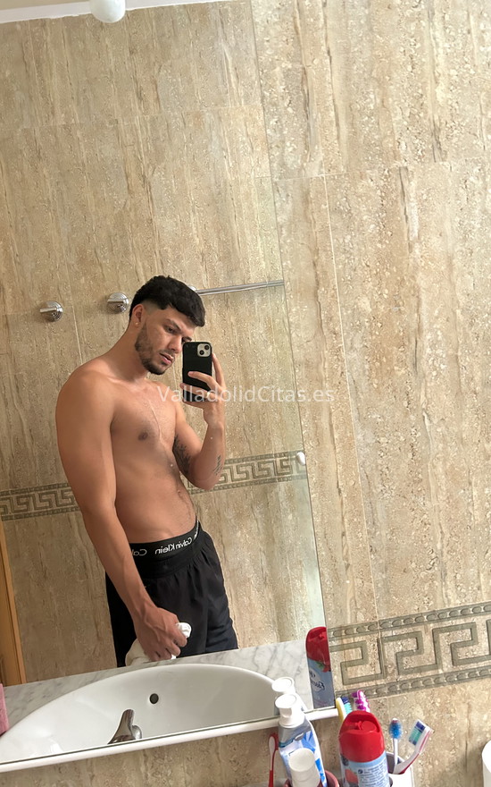 Andrés, colombiano masculino . 672327554. Citas en VALLADOLID, VALLADOLID. www.valladolidcitas.es.